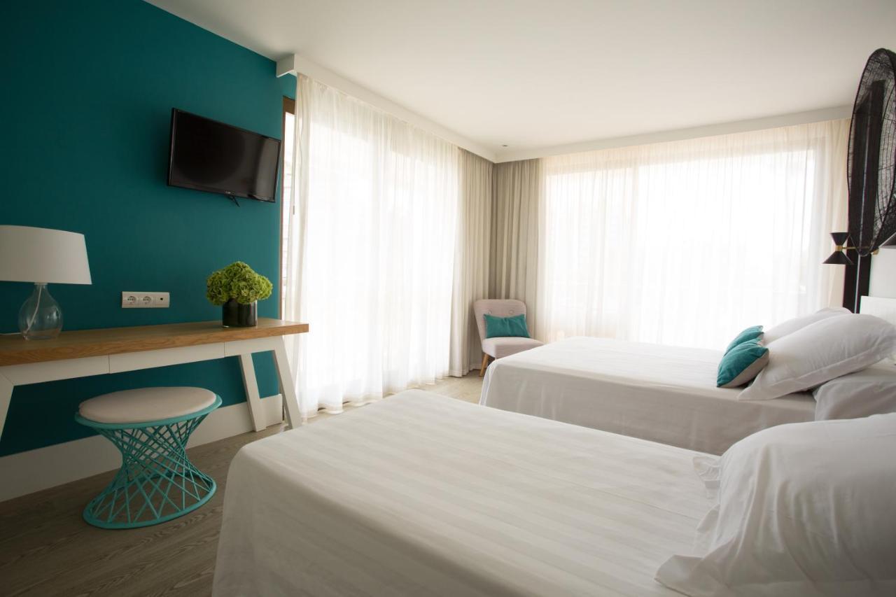 Superior Triple Room with Sea View