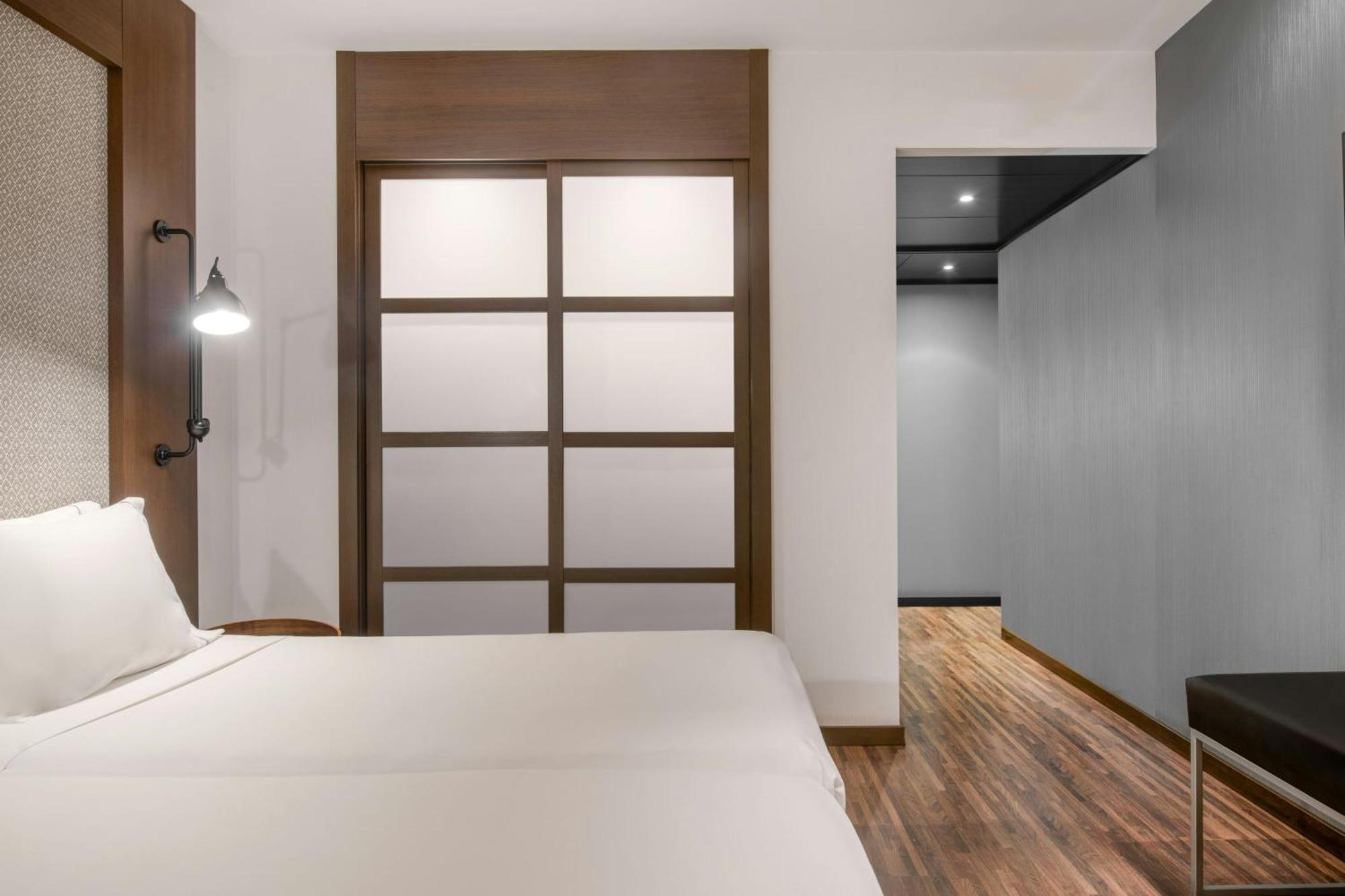 Triple Standard Twin Guest room 3 Twin or Single Beds,1643133943:JPEG